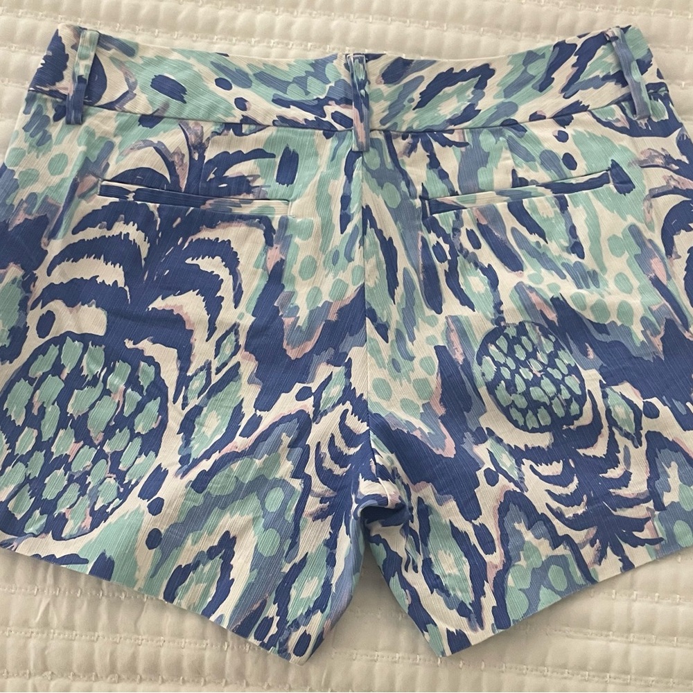 Lil Pulitzer Serene Blue Tropicallme Callen Vibrant Patterned Women's Shorts